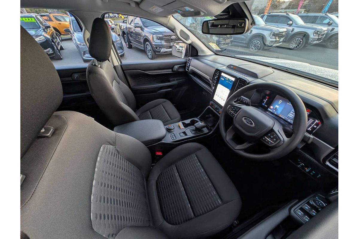 2024 Ford Everest Ambiente 2.0L