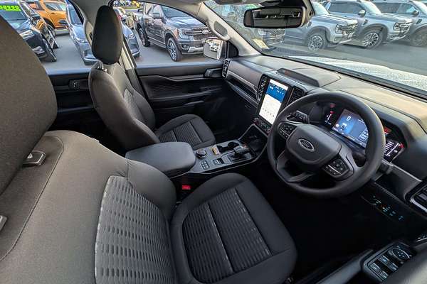 2024 Ford Everest Ambiente 2.0L