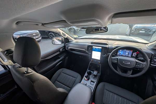 2024 Ford Everest Ambiente 2.0L