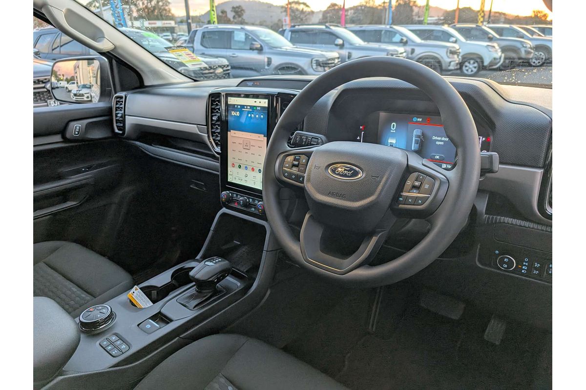 2024 Ford Everest Ambiente 2.0L