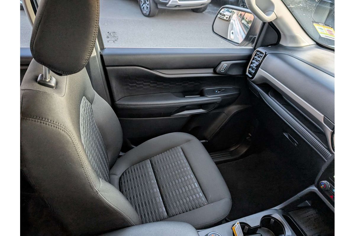 2024 Ford Everest Ambiente 2.0L