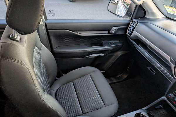2024 Ford Everest Ambiente 2.0L