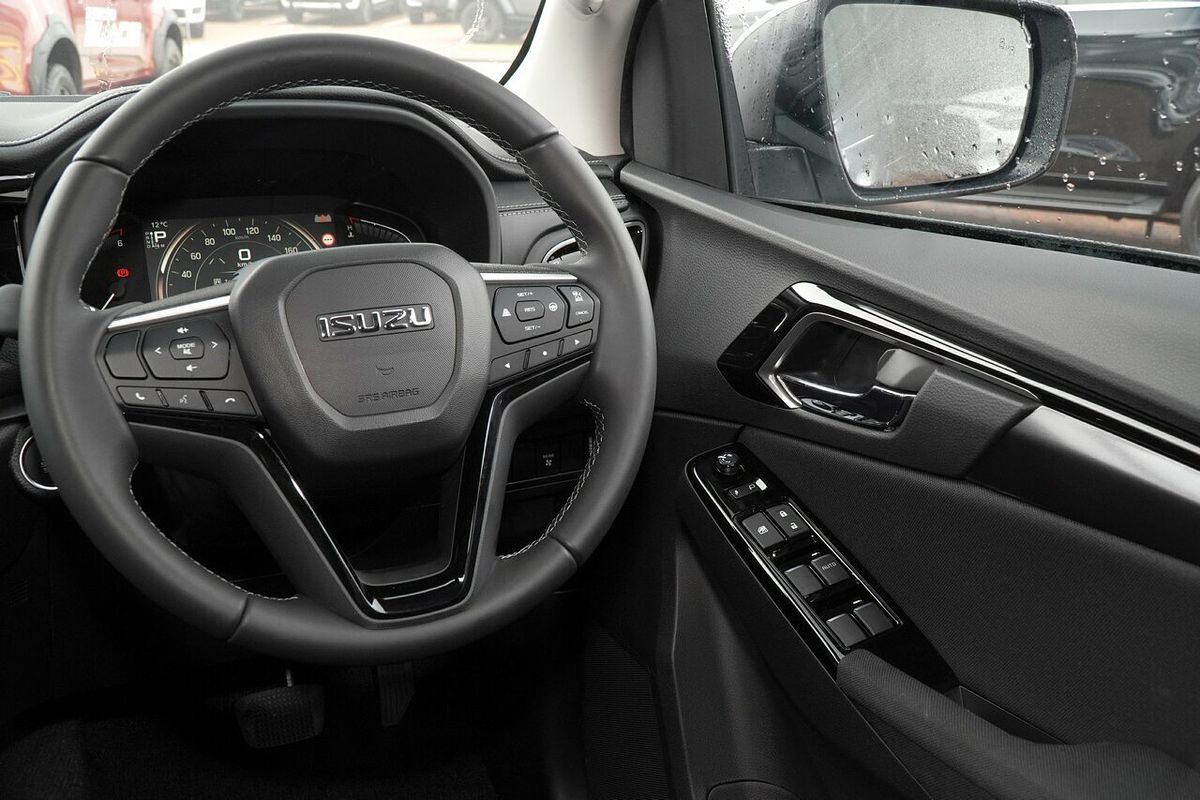2025 Isuzu MU-X LS-U