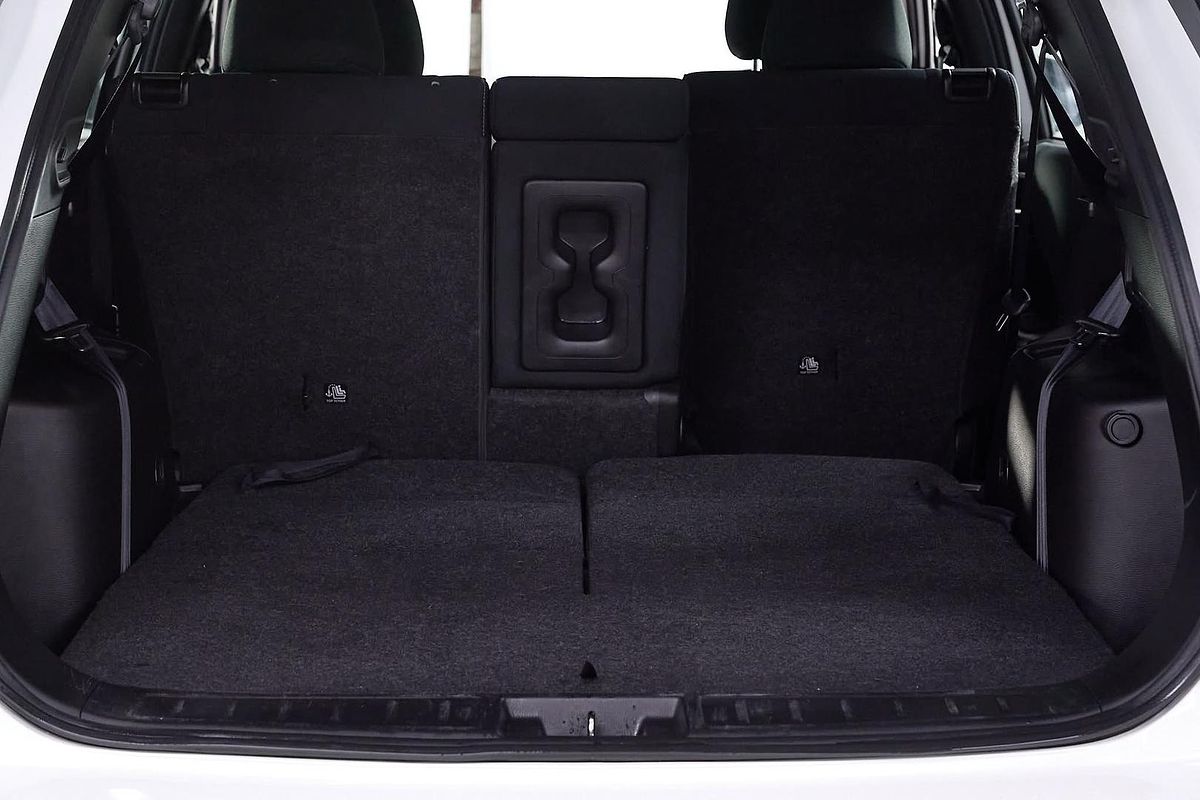 2024 Mitsubishi Outlander ES ZM