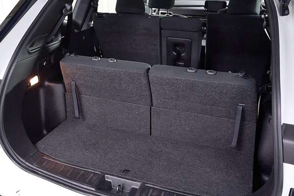 2024 Mitsubishi Outlander ES ZM