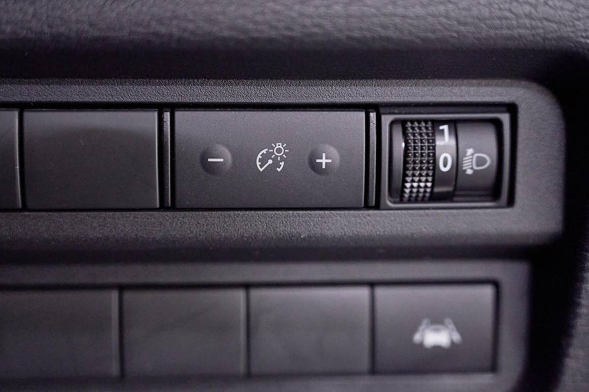 2024 Mitsubishi Outlander ES ZM