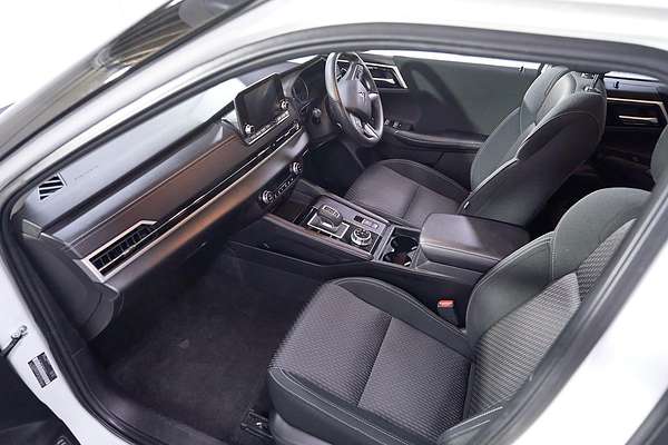 2024 Mitsubishi Outlander ES ZM