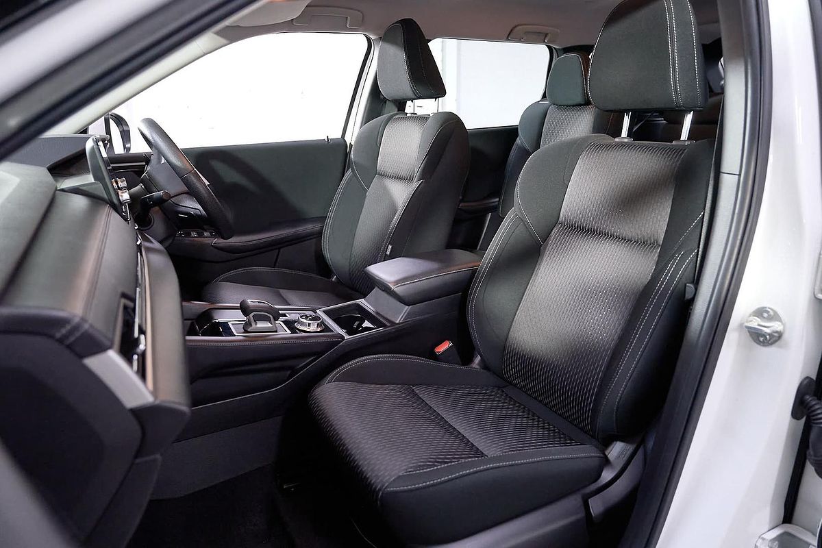 2024 Mitsubishi Outlander ES ZM