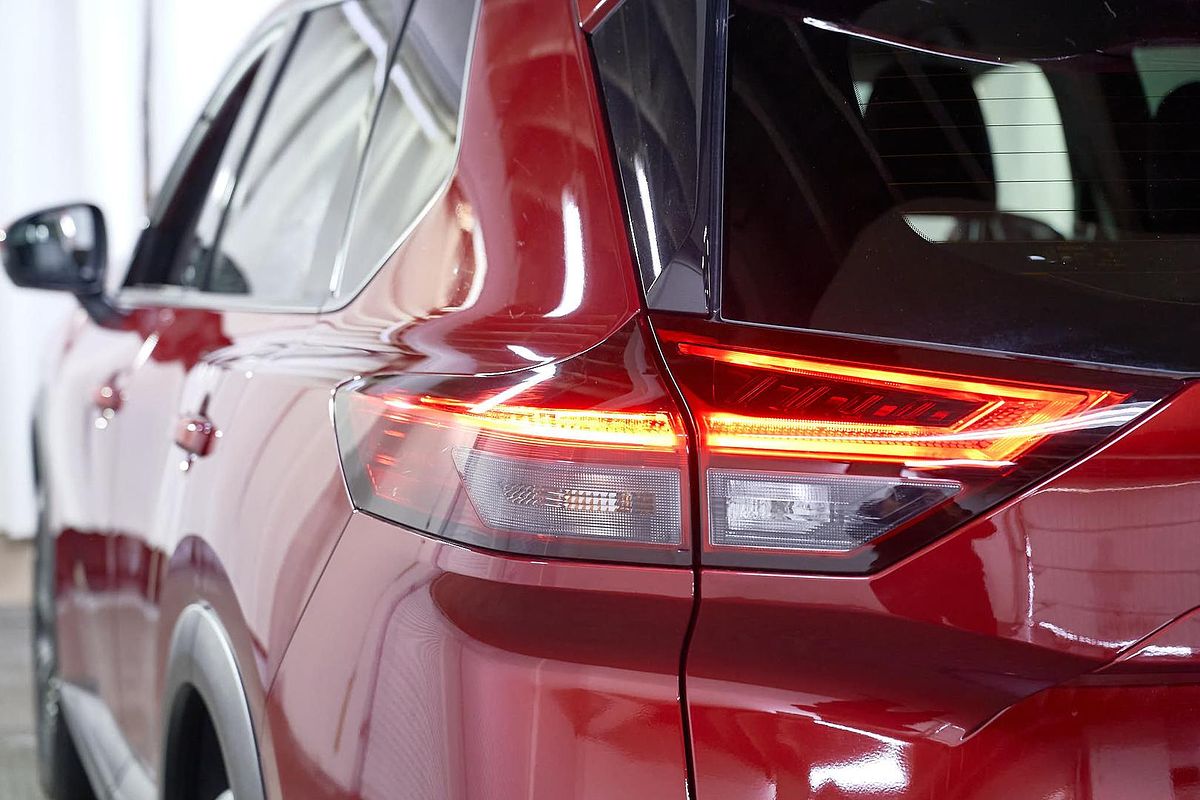 2024 Nissan X-TRAIL ST-L T33