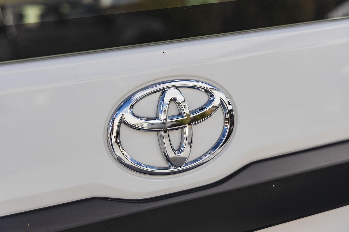 2024 Toyota Hiace GDH300R LWB