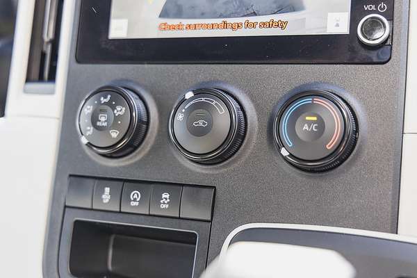 2024 Toyota Hiace GDH300R LWB