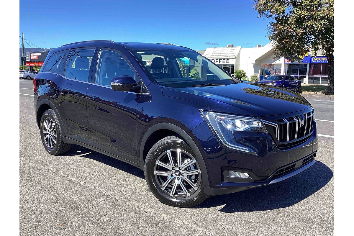 2025 Mahindra XUV700 AX7L