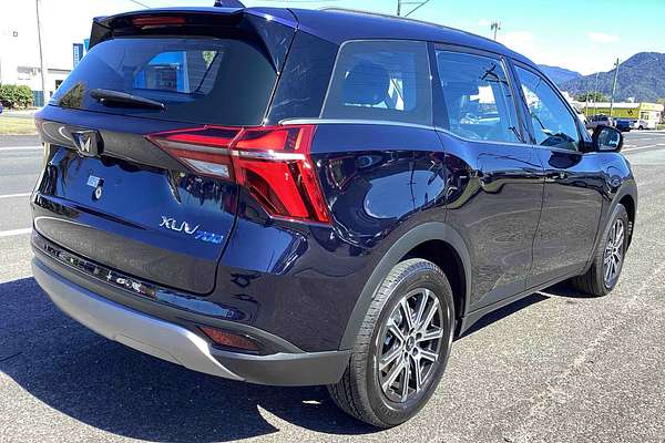 2025 Mahindra XUV700 AX7L