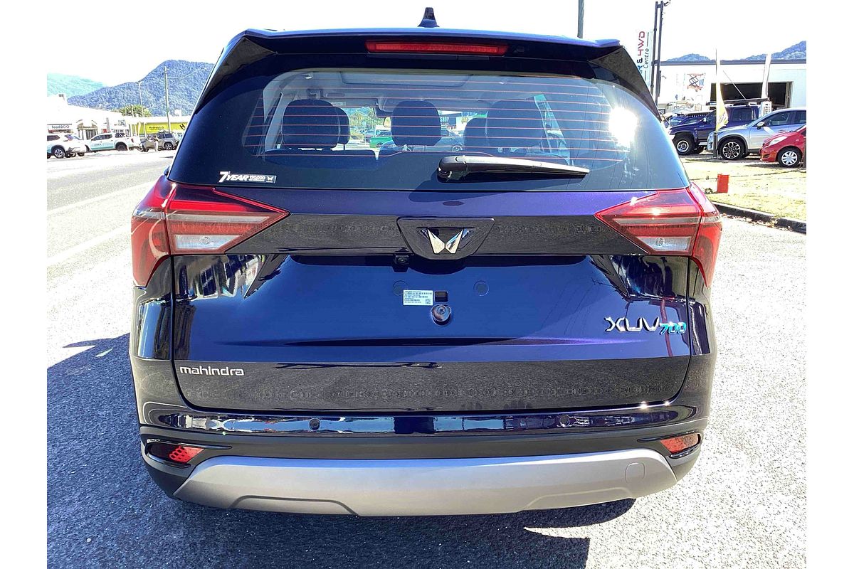 2025 Mahindra XUV700 AX7L
