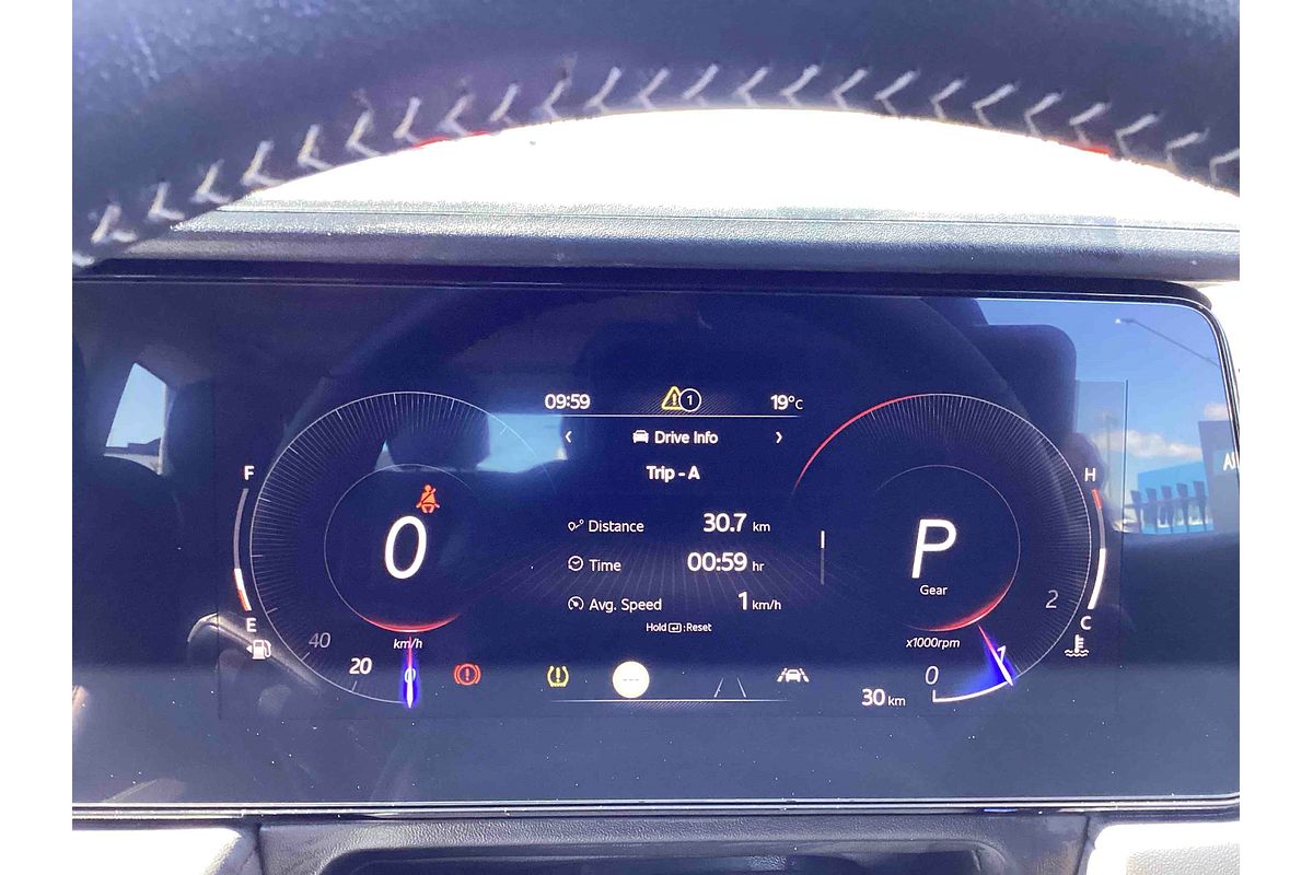 2025 Mahindra XUV700 AX7L