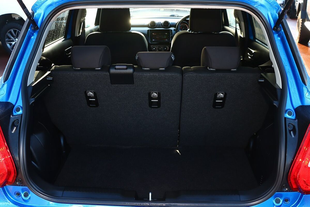 2017 Suzuki Swift GL Navigator FZ