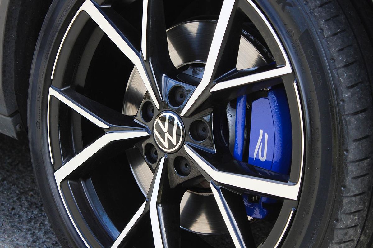 2023 Volkswagen T-Roc R D11