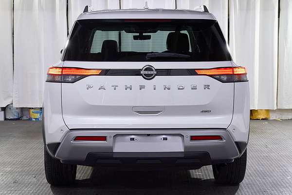 2023 Nissan Pathfinder Ti-L R53