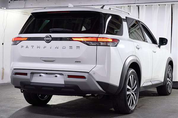 2023 Nissan Pathfinder Ti-L R53