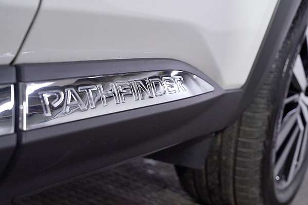2023 Nissan Pathfinder Ti-L R53