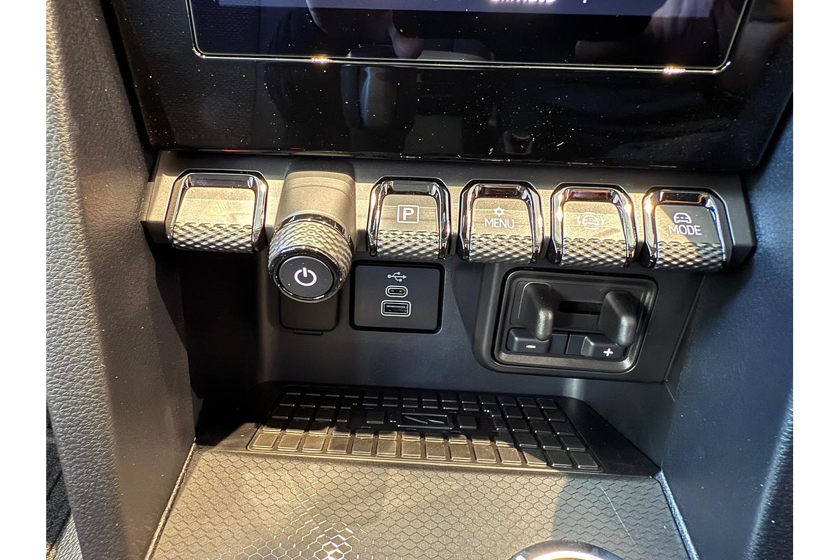 2024 Volkswagen Amarok TDI405 Core NF 4X4
