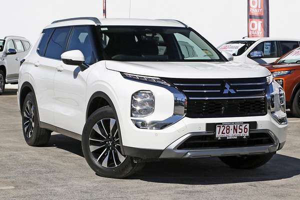2025 Mitsubishi Outlander LS ZM