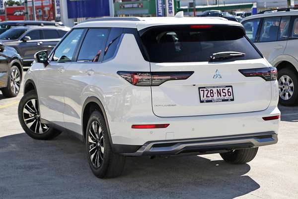 2025 Mitsubishi Outlander LS ZM