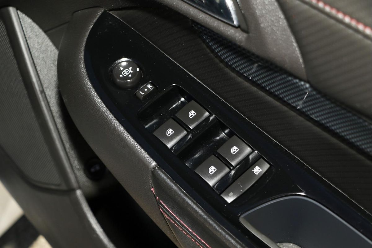 2016 Holden Commodore SV6 Black VF Series II
