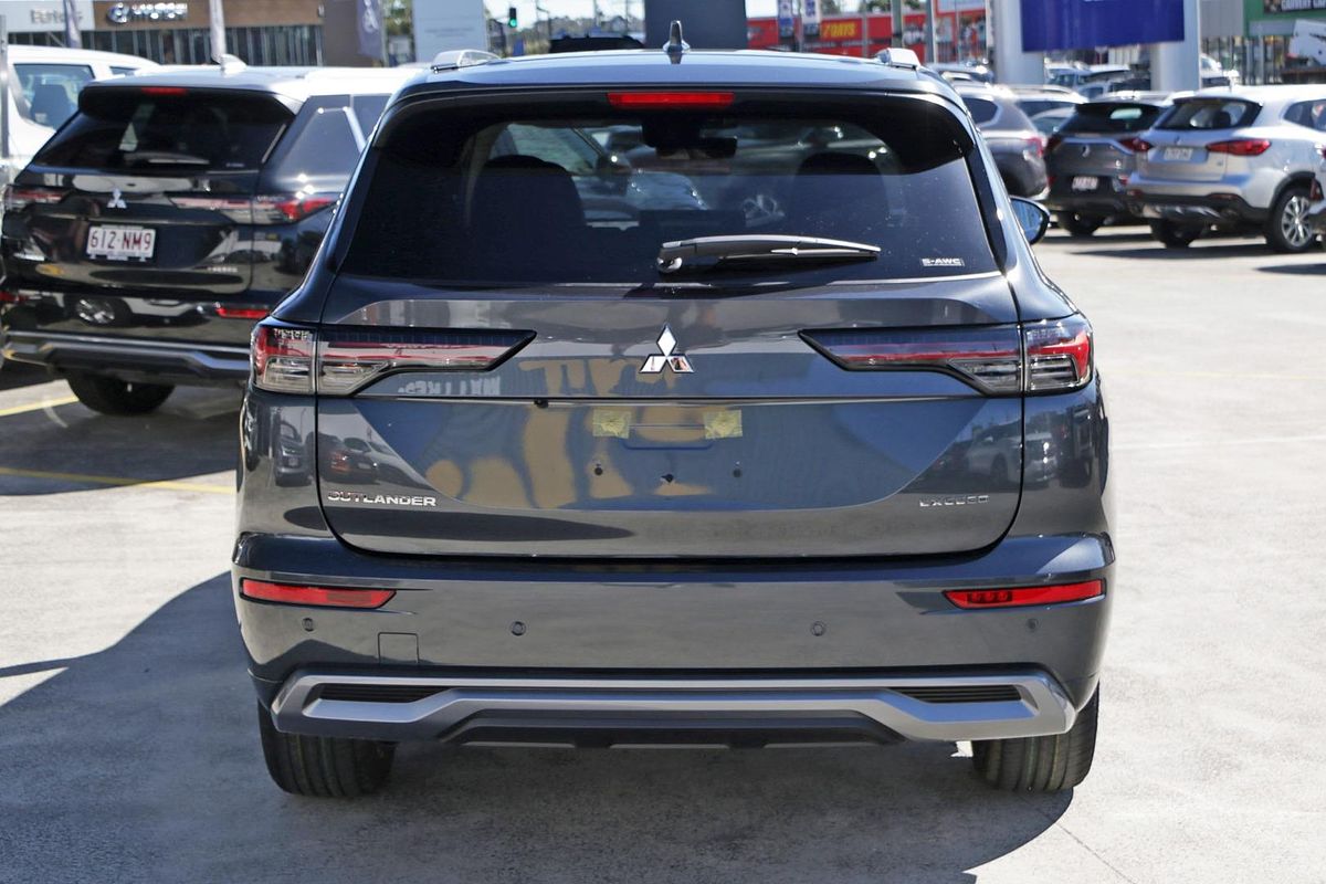 2025 Mitsubishi Outlander Exceed ZM
