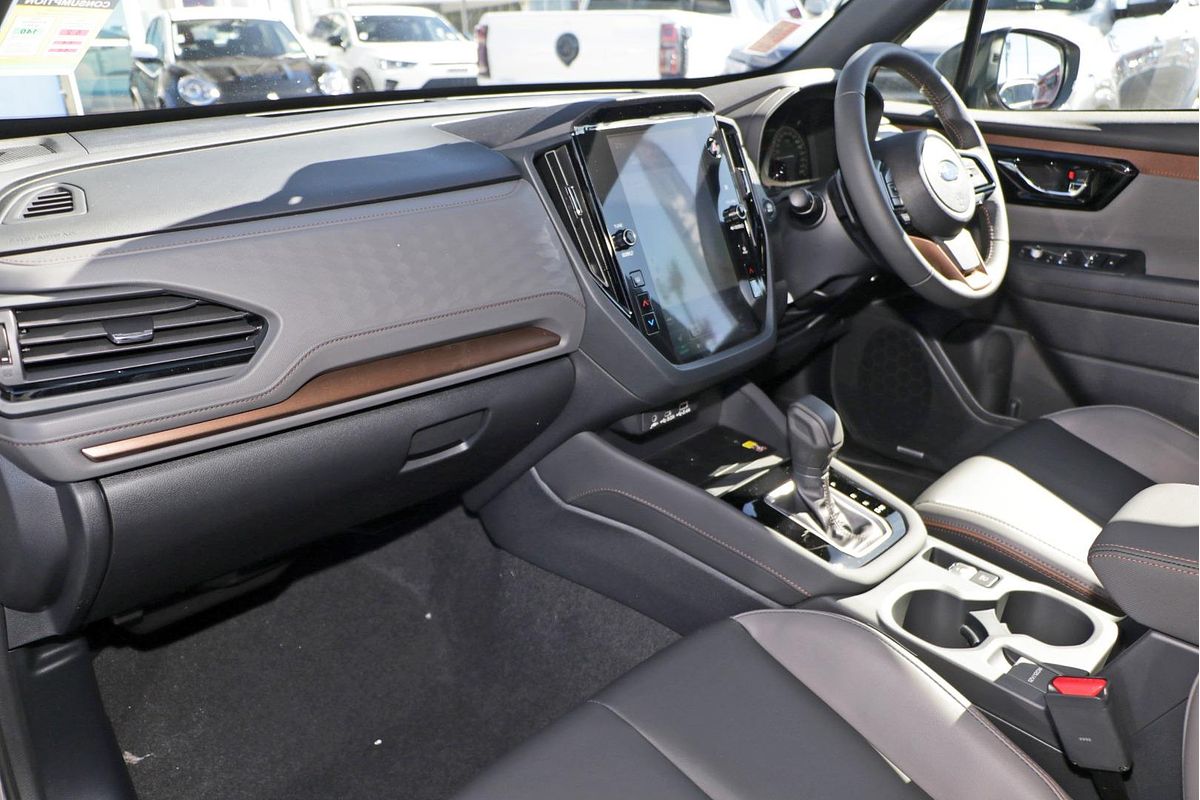2025 Subaru Forester Hybrid Sport S6