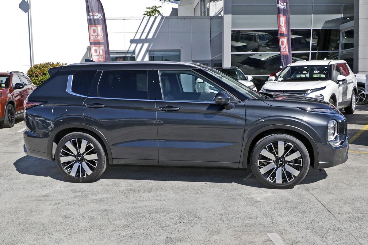 2025 Mitsubishi Outlander Exceed ZM