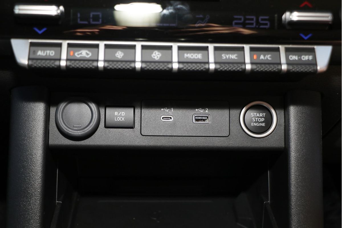 2024 Mitsubishi Triton GLS MV 4X4