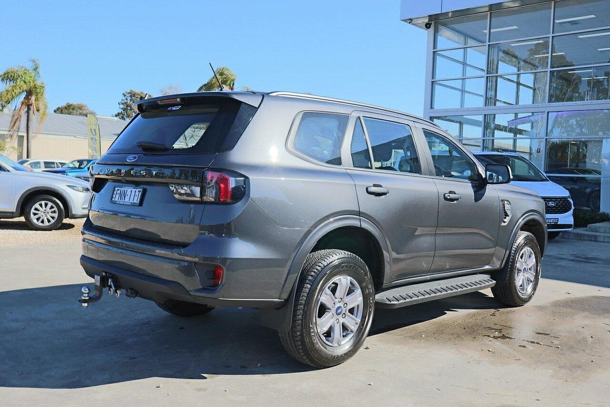 2024 Ford Everest Ambiente 2.0L
