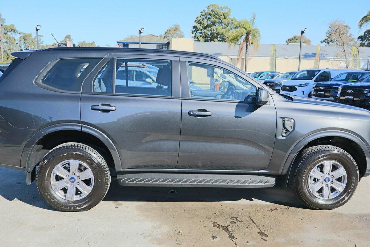 2024 Ford Everest Ambiente 2.0L