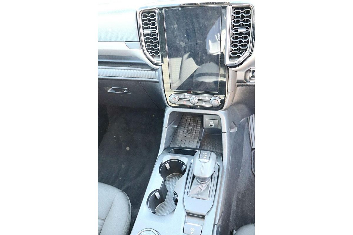 2024 Ford Everest Ambiente 2.0L