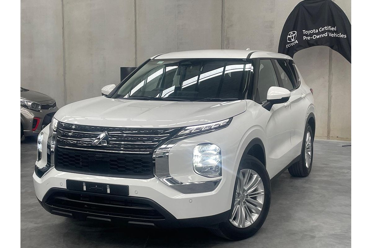 2024 Mitsubishi Outlander ES ZM