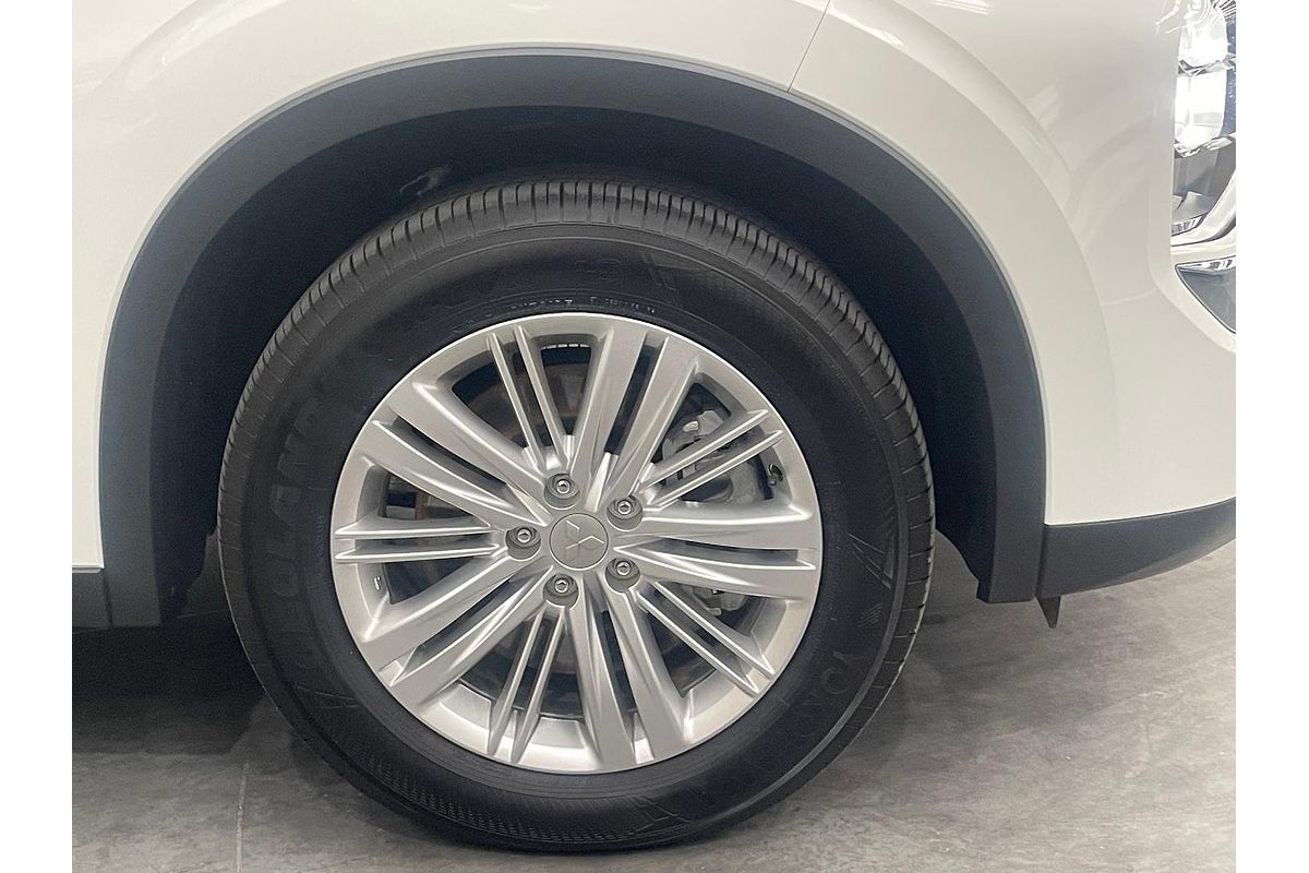 2024 Mitsubishi Outlander ES ZM