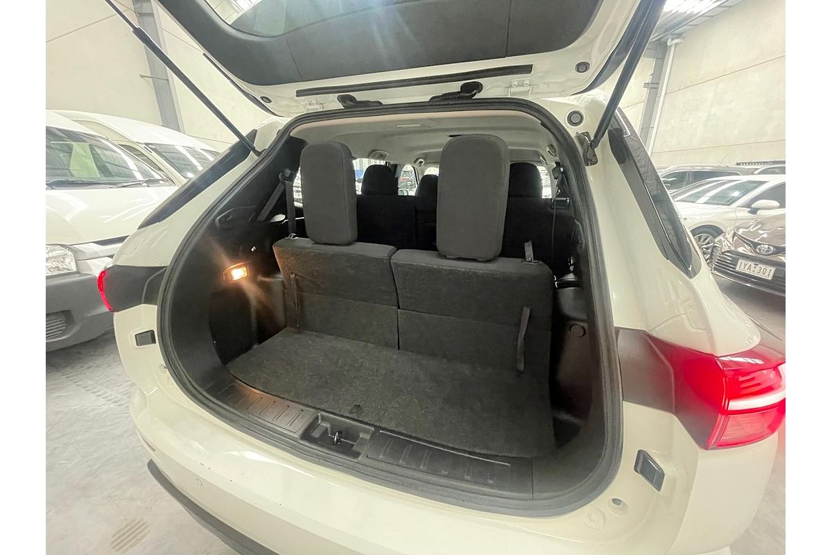 2024 Mitsubishi Outlander ES ZM