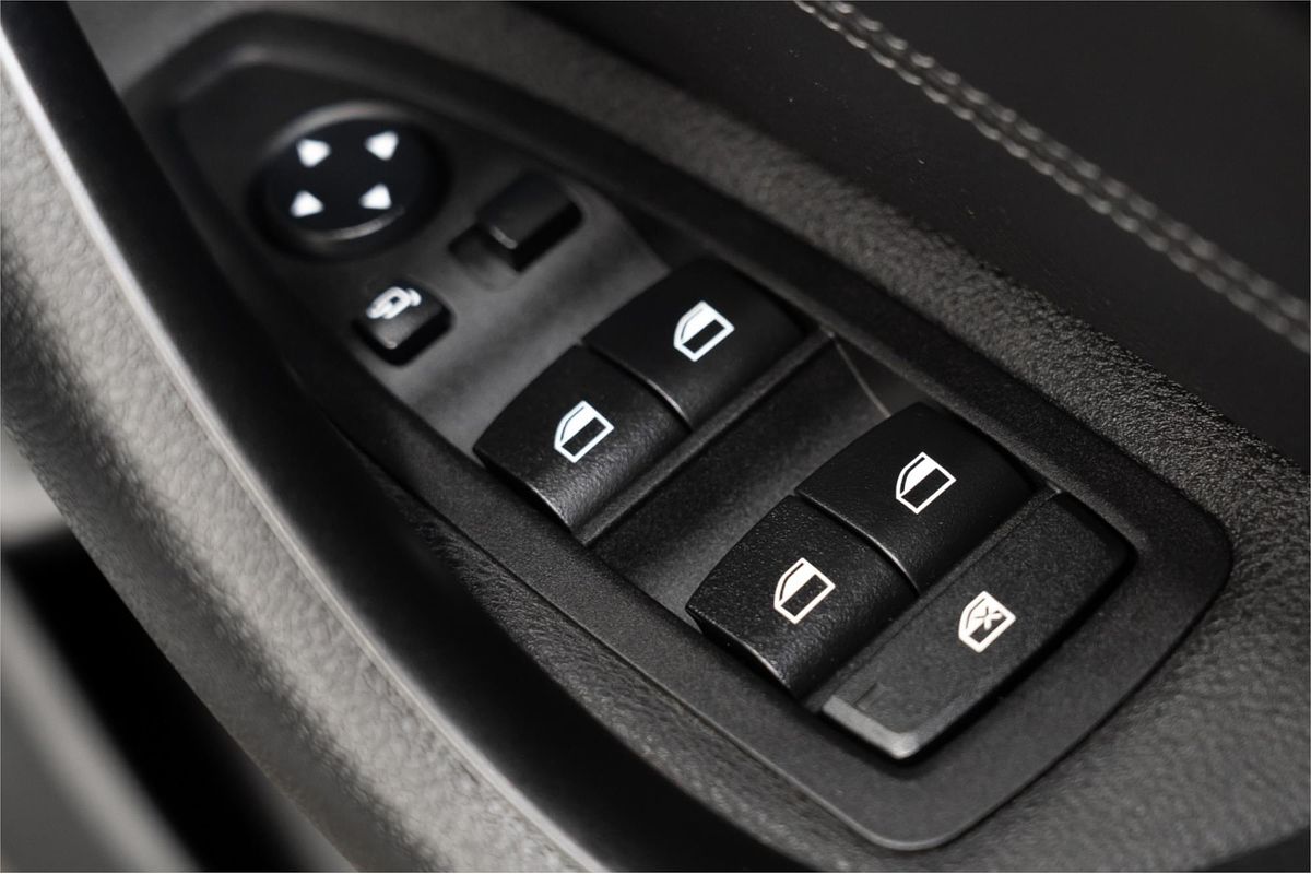2016 BMW X1 xDrive25i F48