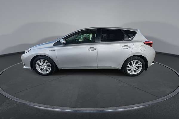 2017 Toyota Corolla Hybrid ZWE186R