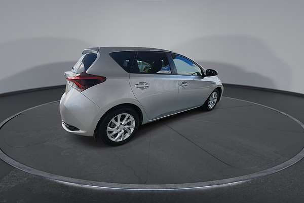 2017 Toyota Corolla Hybrid ZWE186R