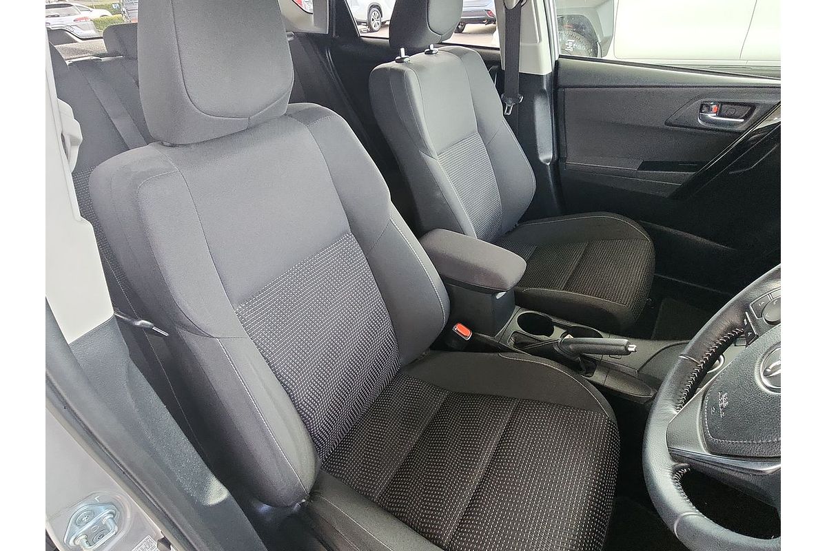2017 Toyota Corolla Hybrid ZWE186R