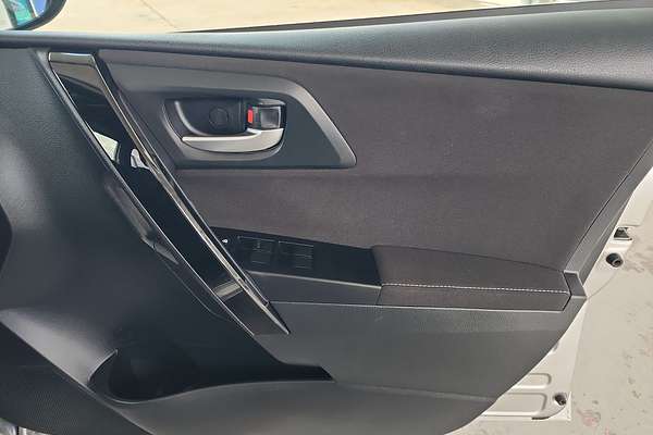 2017 Toyota Corolla Hybrid ZWE186R