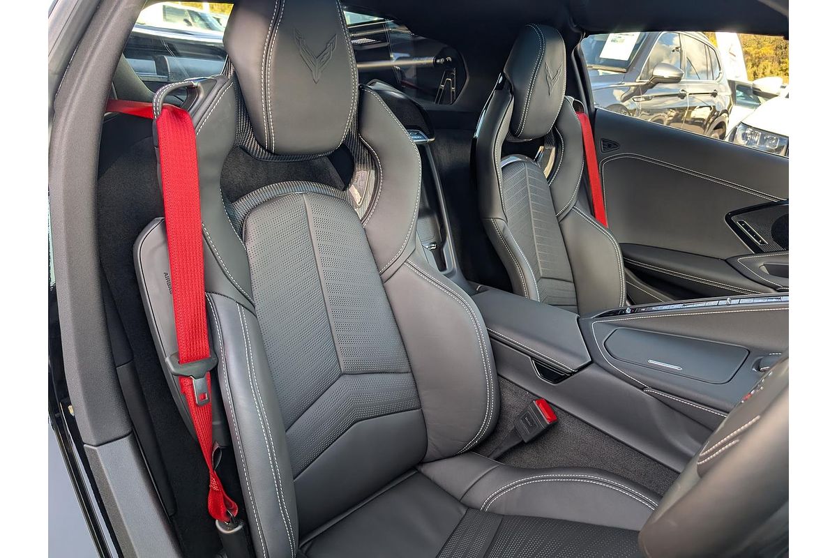 2025 Chevrolet Corvette Stingray 2LT C8