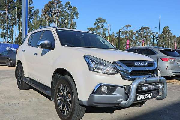 2020 Isuzu MU-X LS-T