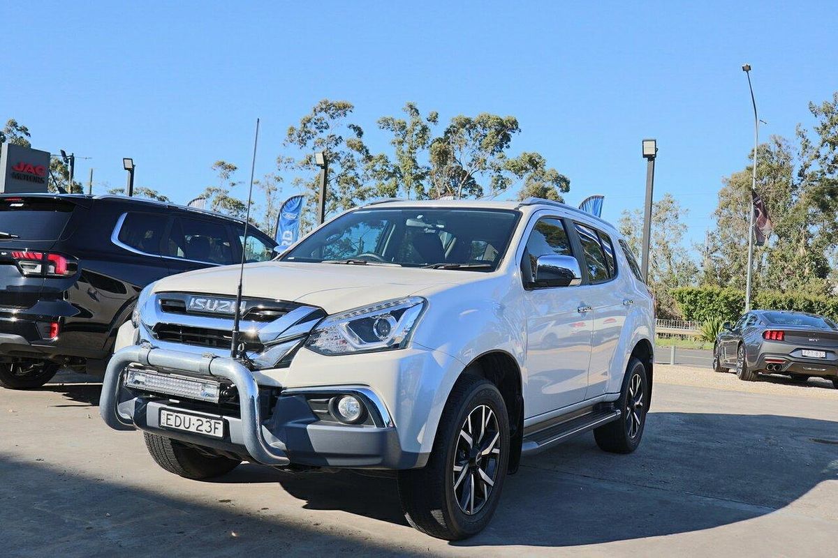 2020 Isuzu MU-X LS-T