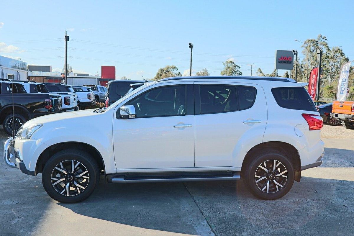 2020 Isuzu MU-X LS-T