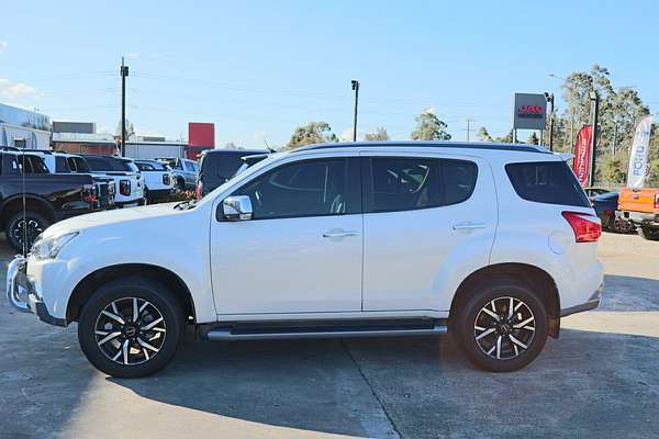 2020 Isuzu MU-X LS-T