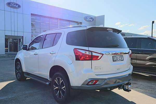 2020 Isuzu MU-X LS-T