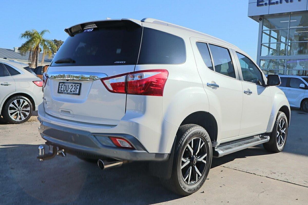2020 Isuzu MU-X LS-T